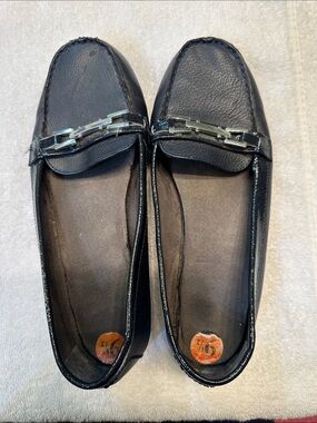 AEROSOLES Black Slip-On Loafers with Silver Chain Detail